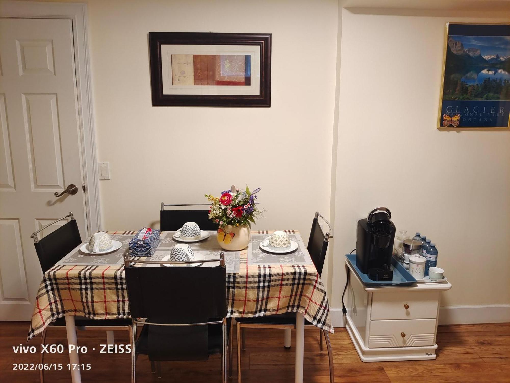 Romantic Homestay Кокуитлам Номер фото